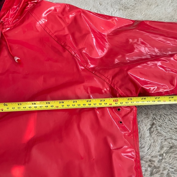 Slippery When Wet Vintage Raincoat - Picture 2 of 10